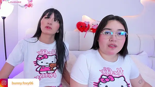 foxybunny online show from March 14, 4:46 am