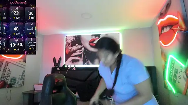 Sara Bdsm  online show from December 22, 8:01 pm