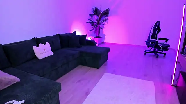 xPuka online show from March 6, 7:42 pm