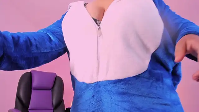 LiaaMoretzz online show from November 12, 12:19 am