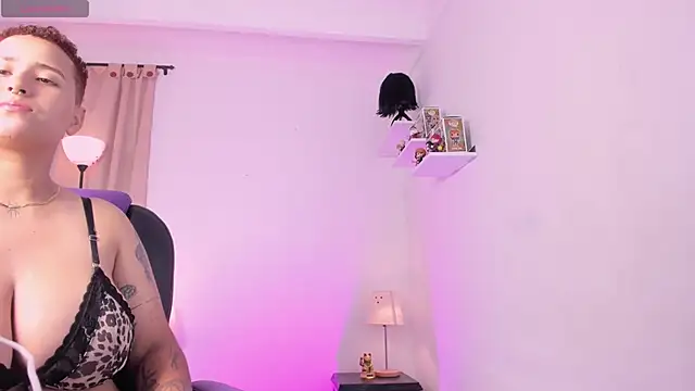 LiaaMoretzz online show from June 22, 12:04 am