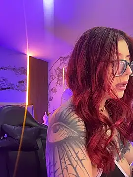 Red Bunny v online show from August 3, 1:06 pm