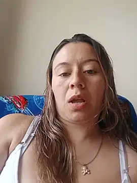 Hannah-colx online show from July 7, 4:10 pm