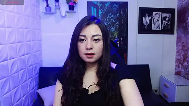 Eva Roussell online show from November 6, 4:35 pm