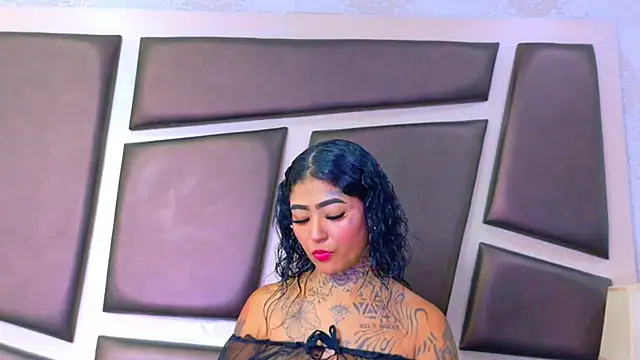EmilieLake online show from July 29, 8:53 pm