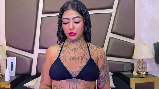 EmilieLake online show from July 21, 9:04 pm
