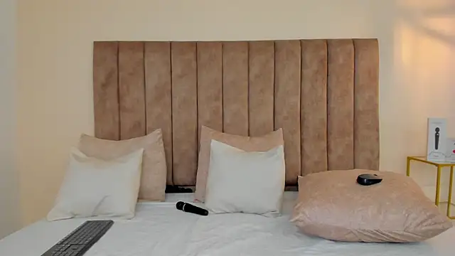 amber colliiins online show from March 6, 5:41 pm