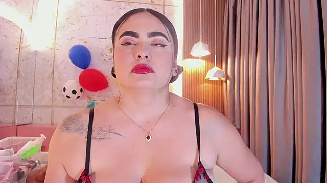 sofiiacarson online show from June 16, 7:37 pm