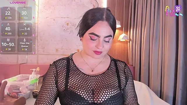 sofiiacarson online show from June 13, 7:55 pm