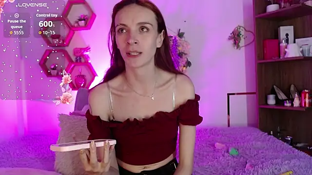 AuroraHans1 online show from July 17, 9:57 am