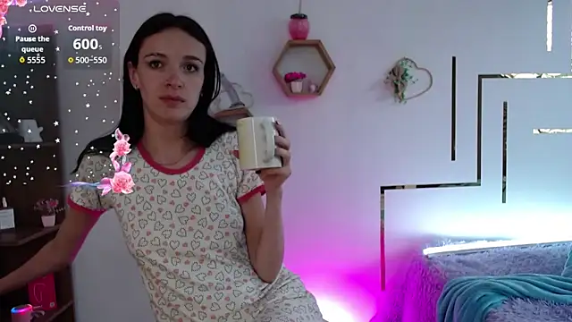 AuroraHans1 online show from April 18, 7:58 pm