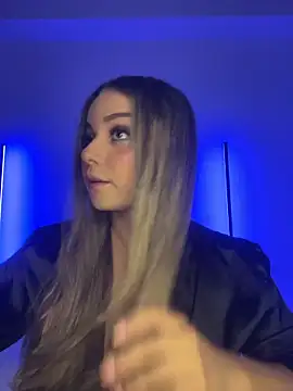 Snapshot of AnnyLopezzz_ chatting on October 12, 4:04 am AnnyLopezzz online show from October 12, 4:04 am