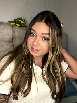 Snapshot of AnnyLopezzz_ chatting on September 21, 5:33 pm AnnyLopezzz online show from September 21, 5:33 pm