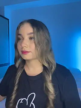 Snapshot of AnnyLopezzz_ chatting on October 16, 4:59 am AnnyLopezzz online show from October 16, 4:59 am