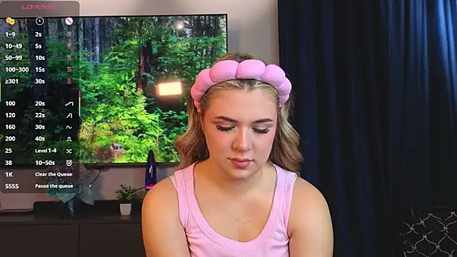 AliaBuerstatte online show from October 7, 8:02 pm