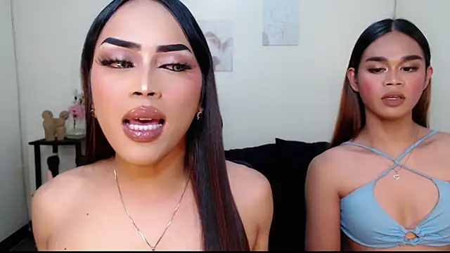 Snapshot of Lessandra_Lust chatting on September 19, 9:47 pm Lessandra Lust online show from September 19, 9:47 pm