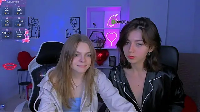 Snapshot of veronica_bubble chatting on October 17, 10:24 pm veronica bubble online show from October 17, 10:24 pm
