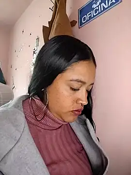 -Mia1 online show from September 24, 3:11 pm