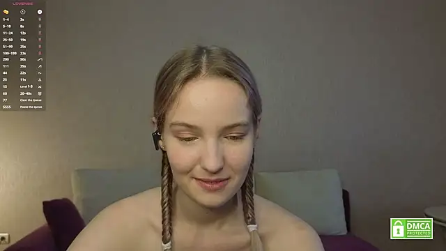HongTomczak online show from July 31, 7:53 am