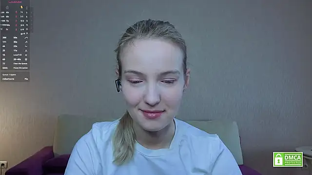 HongTomczak online show from June 11, 7:05 am
