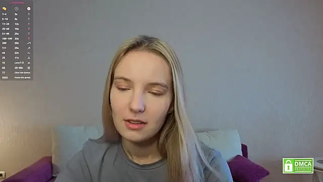 HongTomczak online show from July 13, 6:25 am