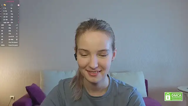HongTomczak online show from July 28, 7:39 am