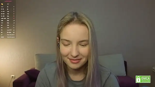 HongTomczak online show from July 27, 6:32 am