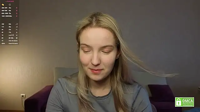 HongTomczak online show from June 29, 8:54 am