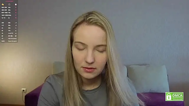 HongTomczak online show from June 13, 7:50 am
