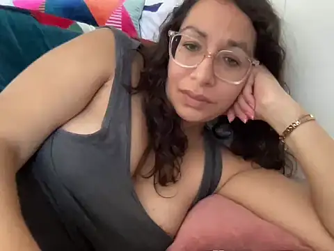 RosaFreya online show from July 19, 10:06 am
