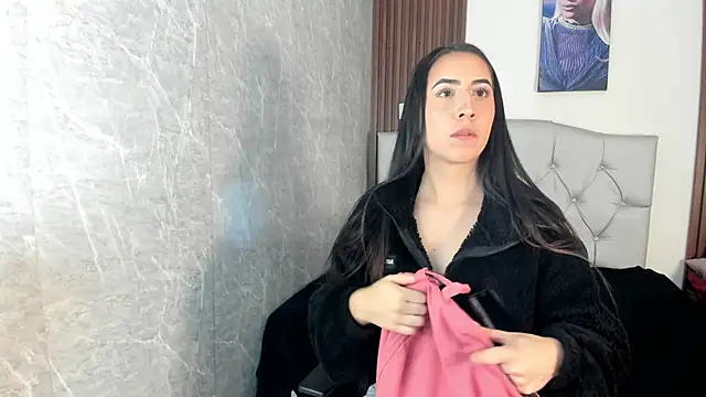 Sophi Thaylorr online show from March 12, 1:36 pm