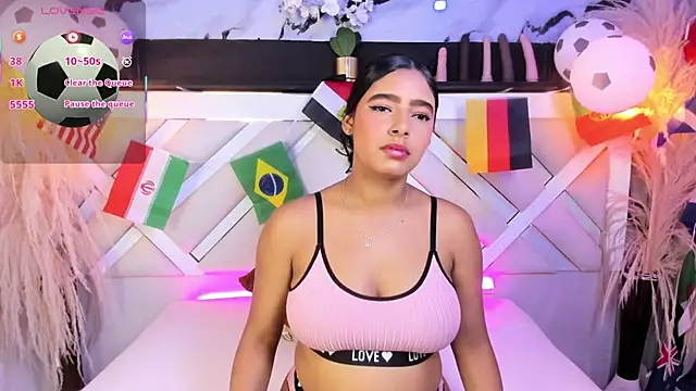 Zoe-Johnson  online show from June 23, 9:24 pm