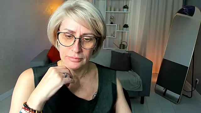 Snapshot of PamellaMurphy chatting on September 24, 8:24 am PamellaMurphy online show from September 24, 8:24 am