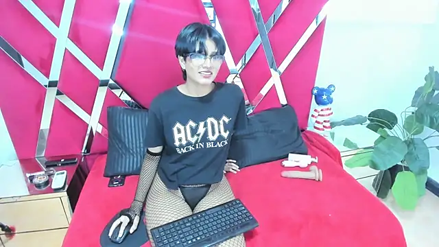 Snapshot of natsumiht chatting on September 29, 5:23 am natsumiht online show from September 29, 5:23 am