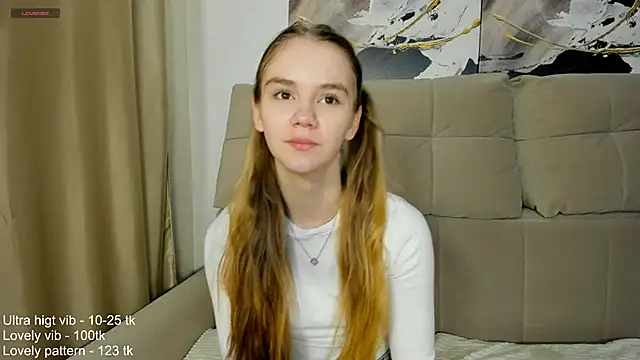 Snapshot of Angel_oci chatting on September 14, 6:06 pm Angel oci online show from September 14, 6:06 pm