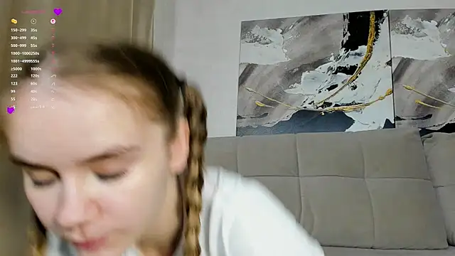 Snapshot of Angel_oci chatting on September 13, 6:05 pm Angel oci online show from September 13, 6:05 pm
