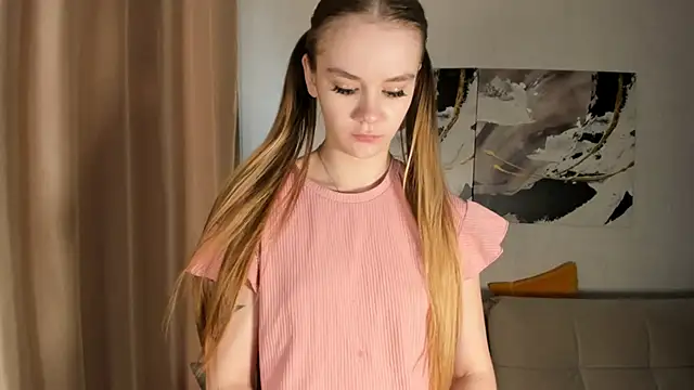 Snapshot of Angel_oci chatting on October 12, 1:02 pm Angel oci online show from October 12, 1:02 pm