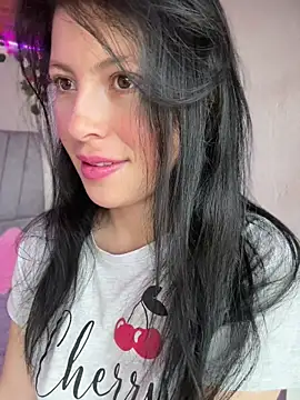 Mia salinass online show from June 18, 7:19 pm