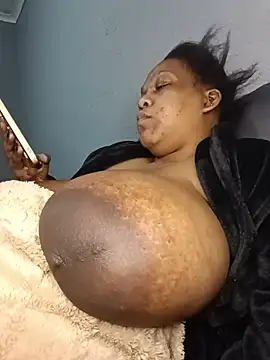 HappygalTheQueen online show from July 30, 7:04 pm