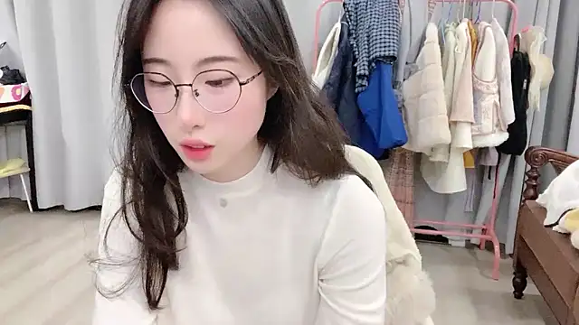 Freya7777 online show from November 27, 1:36 pm