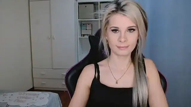 KristineGlow online show from April 29, 6:27 am