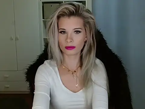 KristineGlow online show from November 6, 7:14 am