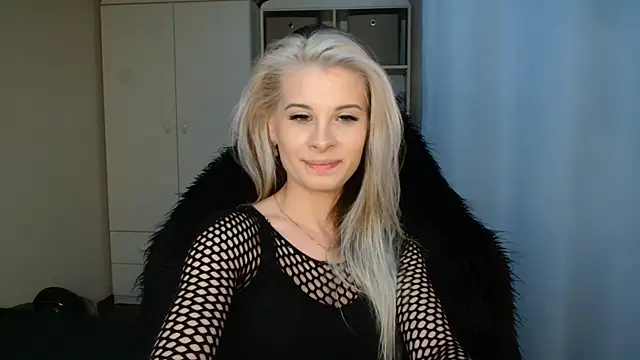 KristineGlow online show from July 7, 2:09 pm