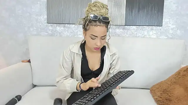 Lucia jane online show from July 25, 2:18 am