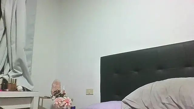 canariamorbosa online show from September 21, 1:15 am