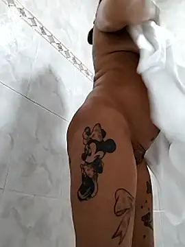 canariamorbosa online show from October 12, 1:30 am