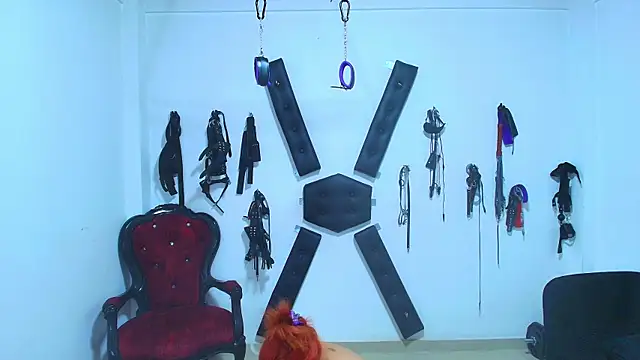 Adonis artemis online show from November 11, 3:31 pm