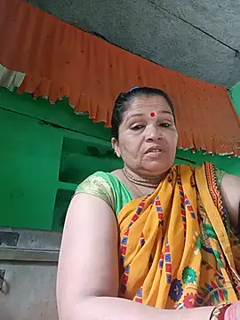Manavi x online show from June 24, 8:24 am