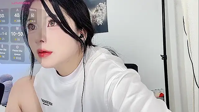 medusanamei online show from October 13, 12:52 pm
