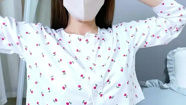 RIRI-style online show from October 19, 7:43 am